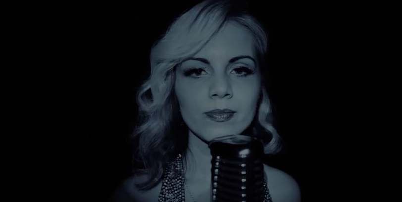 Jenny Violinski & LoungeBeat - SPOTLIGHT