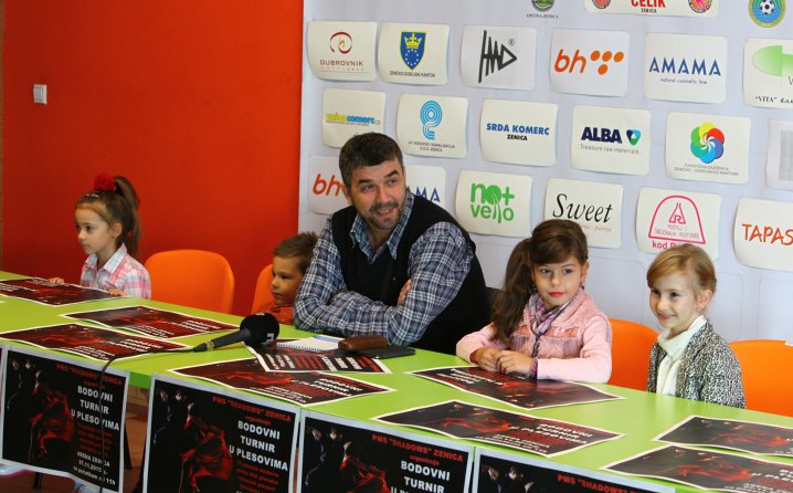 Shadows - najavni press