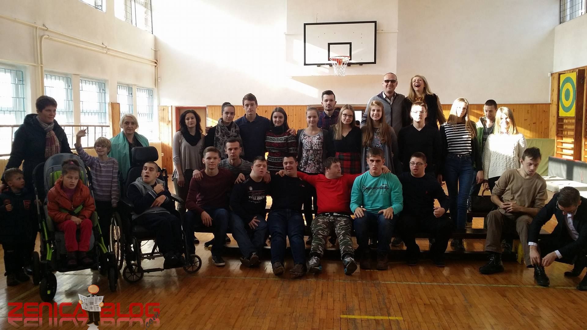 Paketići Vijeća učenika Prve gimnazije