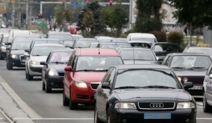 U BiH jednak broj zaposlenih i automobila