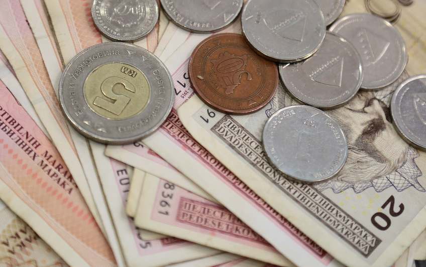 Kako uštedjeti gotovo 100 KM godišnje koristeći internet i smartphone