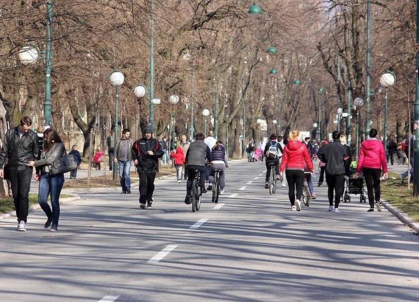 Iz BiH se u posljednje dvije godine iselilo 80.000 ljudi, a država nije učinila ništa da ih zaustavi