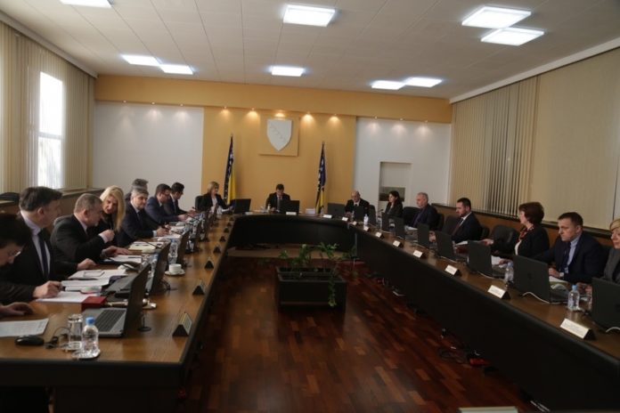 Ponovo produžen rok za prisilnu naplatu 2,34 milijarde KM poreznog duga