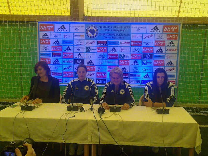 Press ženske nogometne reprezentacije