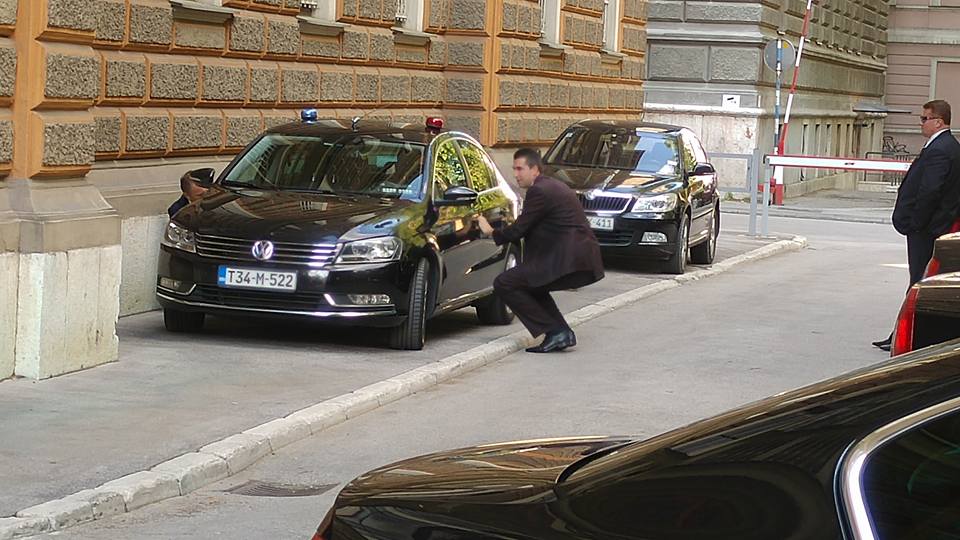 I pored dugova, Predsjedništvo BiH kupuje luksuzna vozila