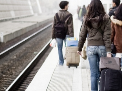 Trend iseljavanja u BiH se ne zaustavlja, političarima od naroda draže fotelje