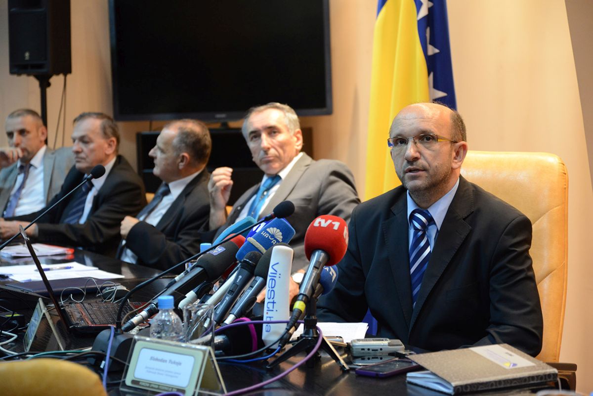 Firme u vlasništvu FBiH duguju milijarde maraka, morali smo krenuti u naplatu