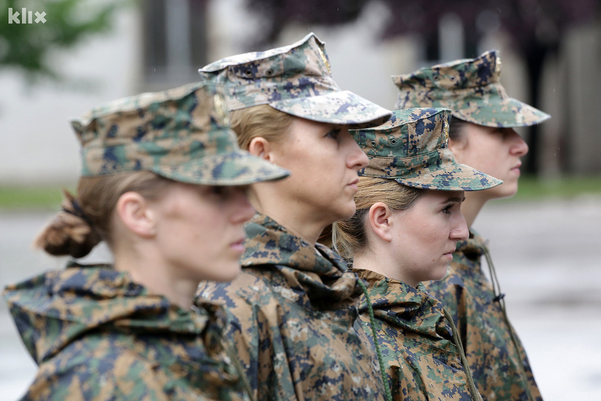 Smanjuje se broj vojnika i perspektivnih vojnih lokacija