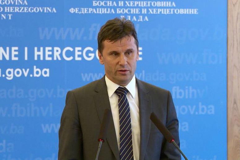 Prodaja zgrada za isplatu penzija