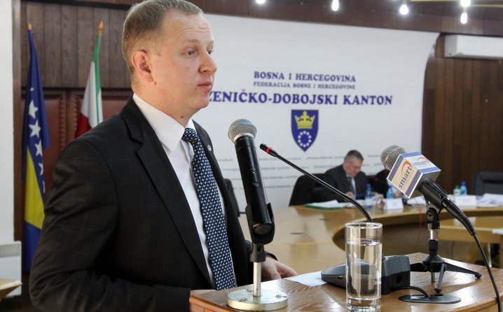 Školska godina započinje himnom