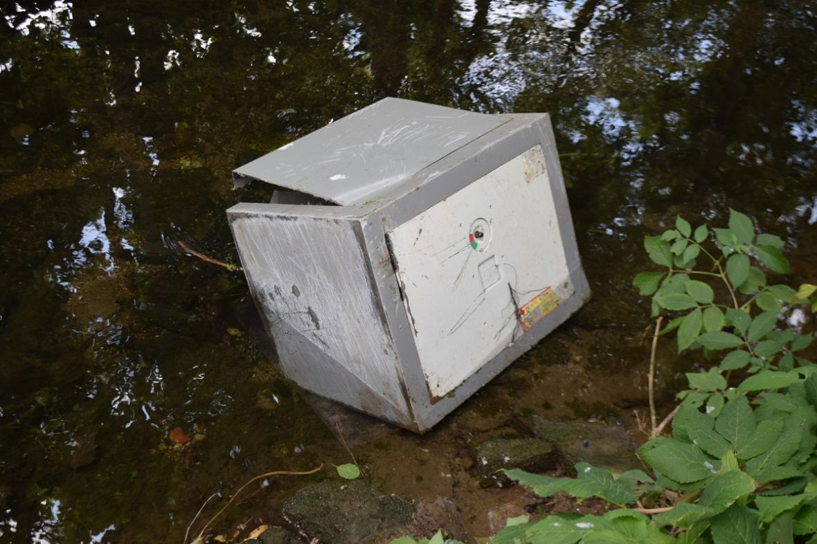 Krali sve, od sefova do obojenih metala