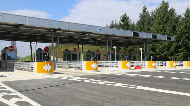 Umjesto države, koridor 5c grade entiteti i konstitutivni narodi