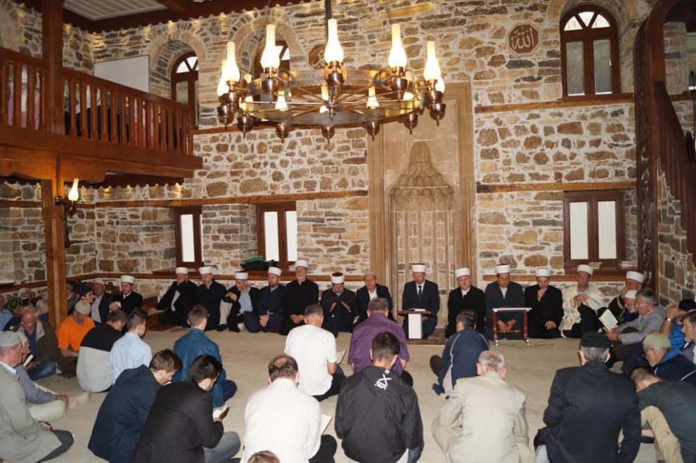 Muftija zenički prisustvovao hafiskoj mukabeli