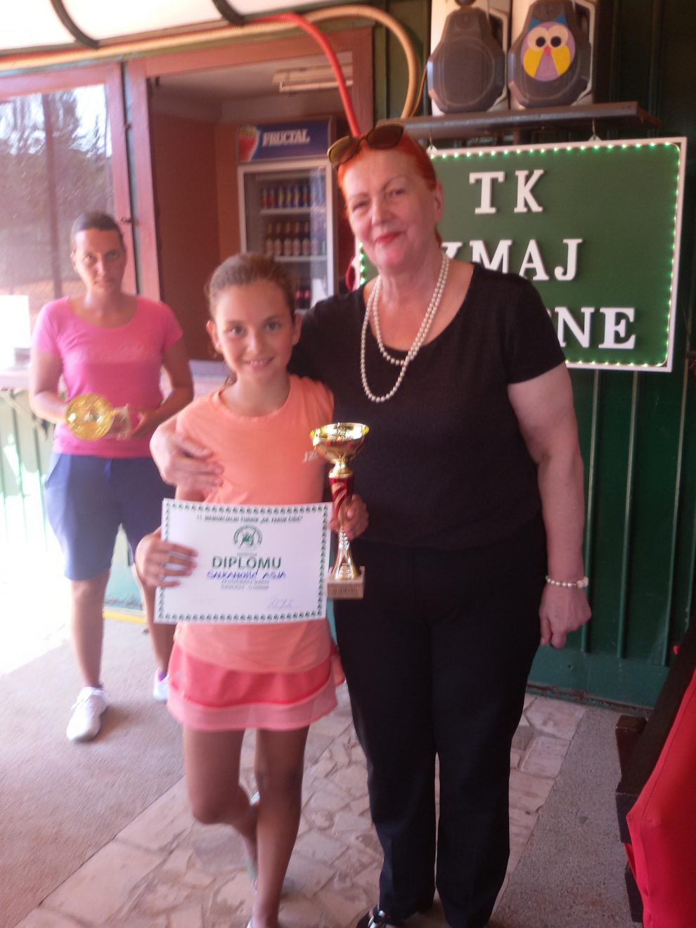 Asja Salkanović sa suprugom rahmetli Dr. Faruka Čišića