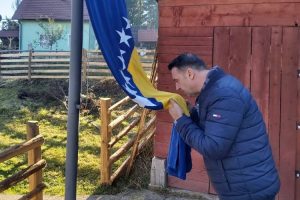 Udruženje Domovina - Hiljadu zastava